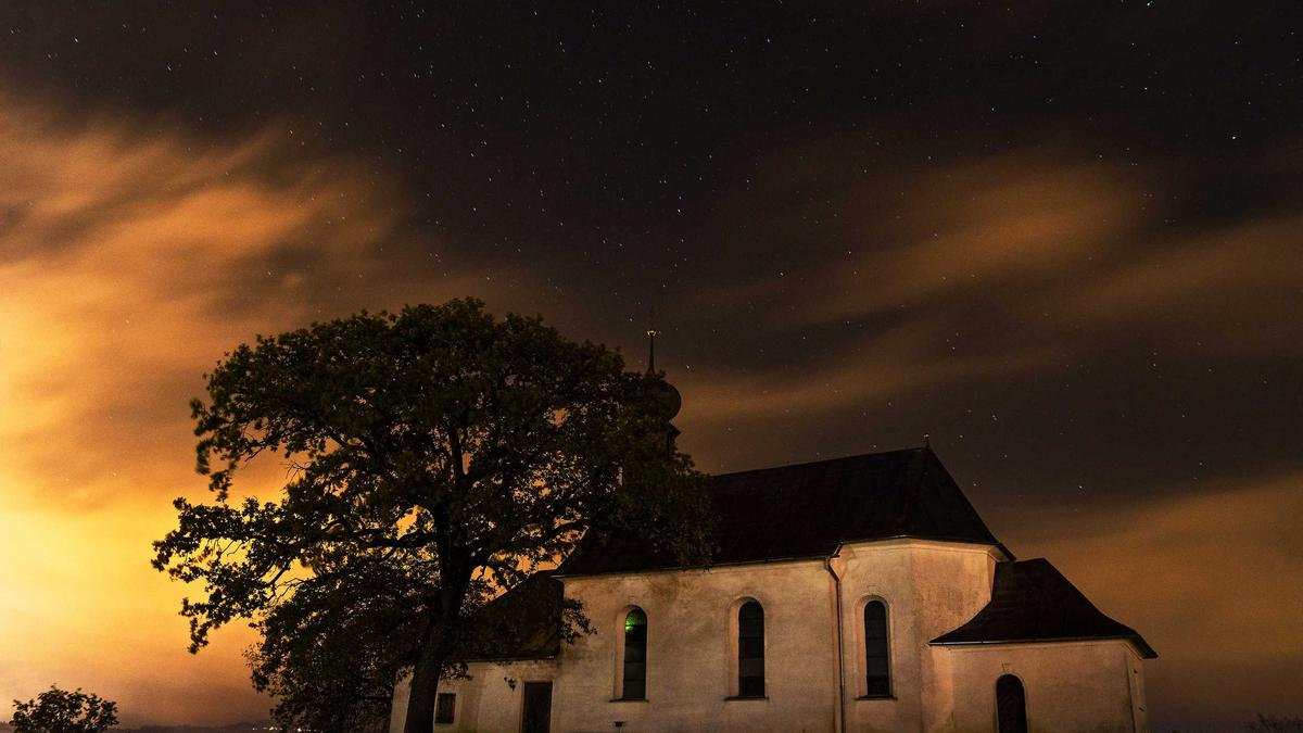 Kartvizitinizle Ağınızı Genişletin: Etkili Bir Kartvizit Değişimi Nasıl Yapılır?